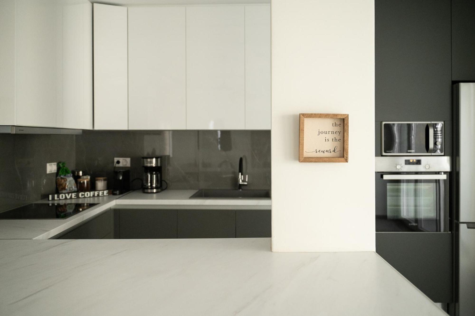 L' Horizon Luxury Living By 8Essentially Ираклион Экстерьер фото